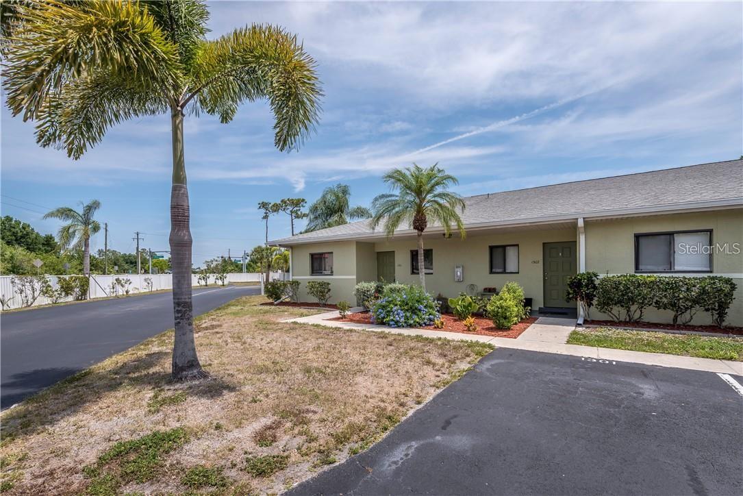 LAKESHORE CHARLOTTE COUNTY PH 03 - Residential Lease