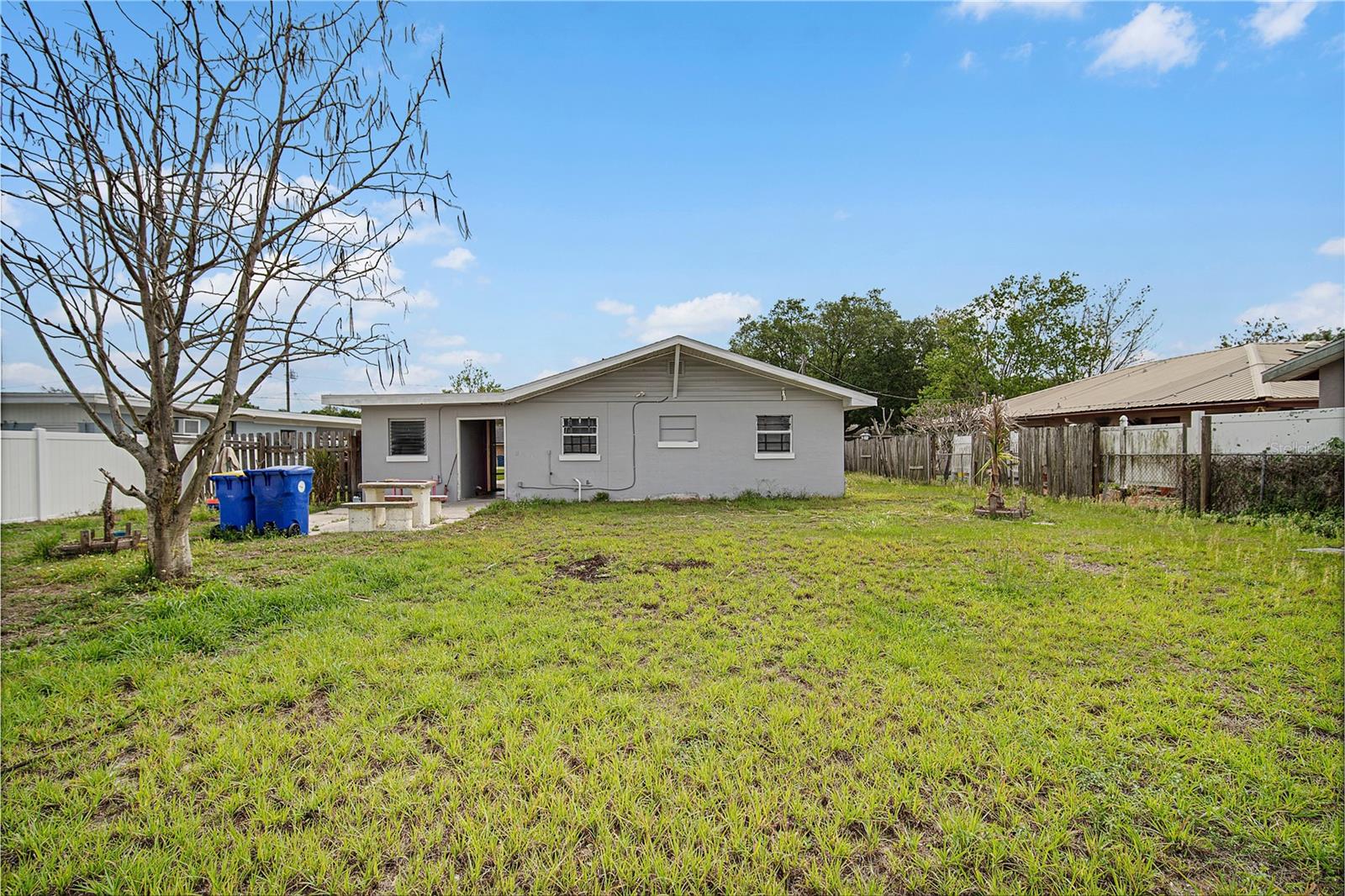 MAEBERT SUBDIVISION REPLAT BLKS 1 AND 5 - Residential