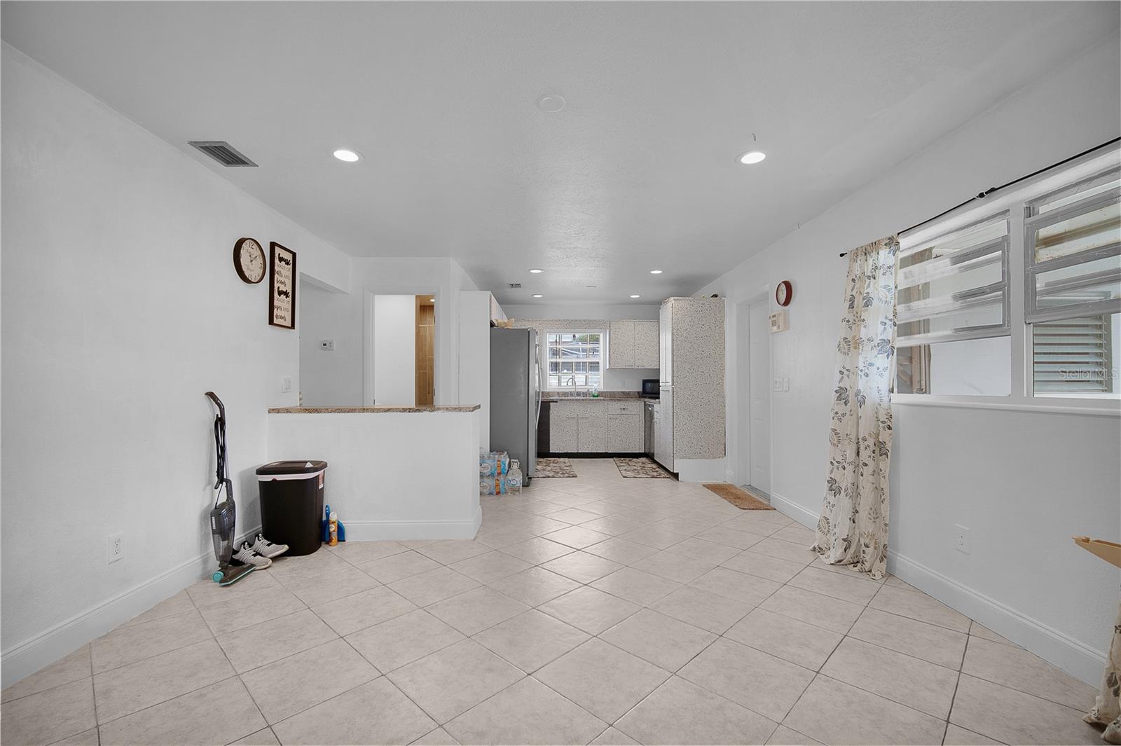 MAEBERT SUBDIVISION REPLAT BLKS 1 AND 5 - Residential