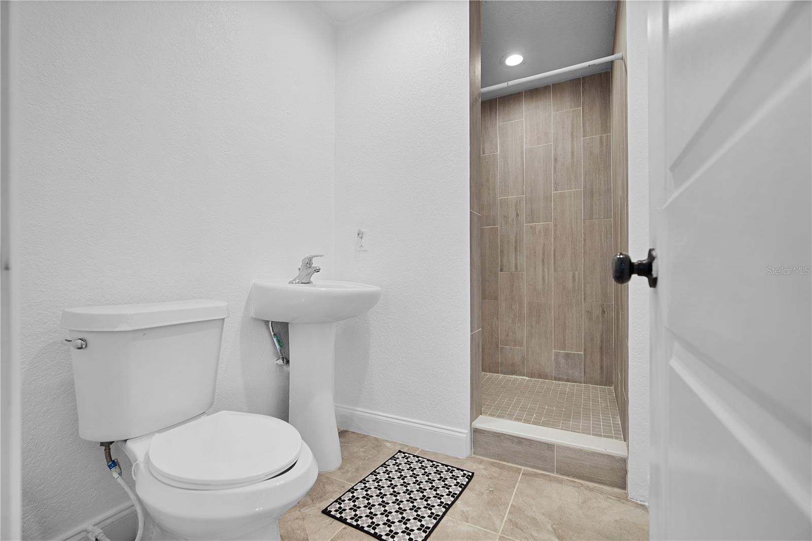 MAEBERT SUBDIVISION REPLAT BLKS 1 AND 5 - Residential