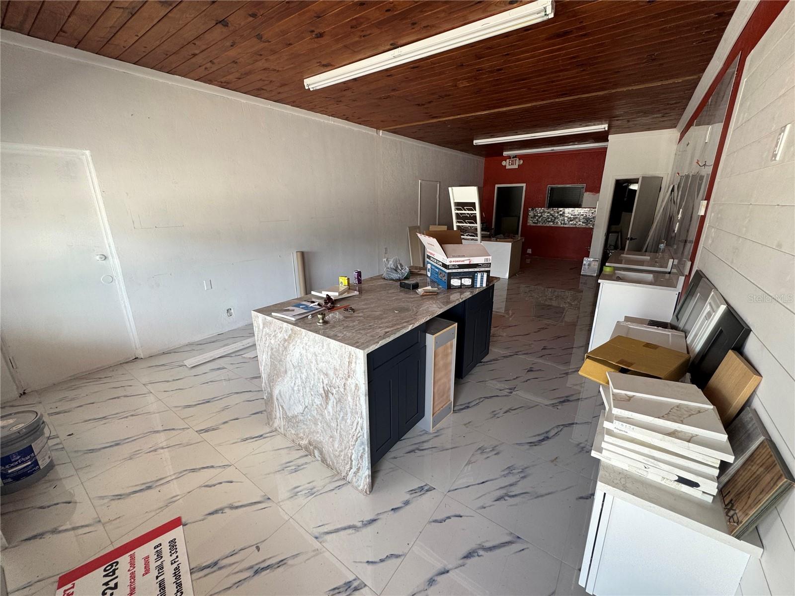 SIBLEYS CHARLOTTE HARBOR - Commercial Sale