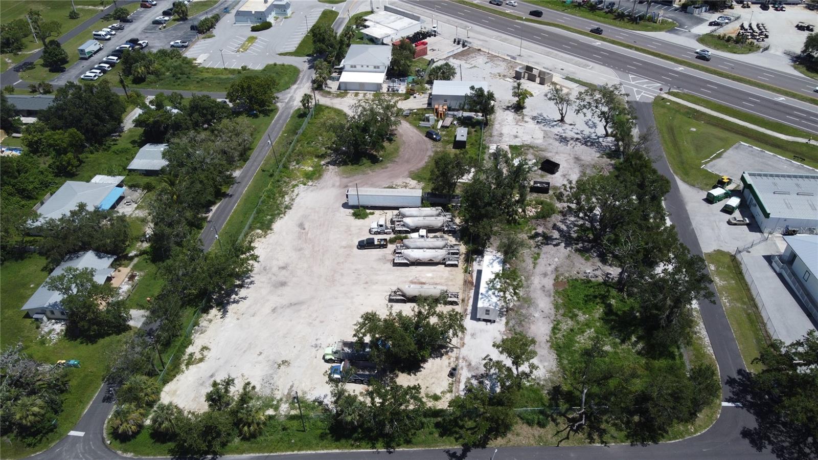 SIBLEYS CHARLOTTE HARBOR - Commercial Sale