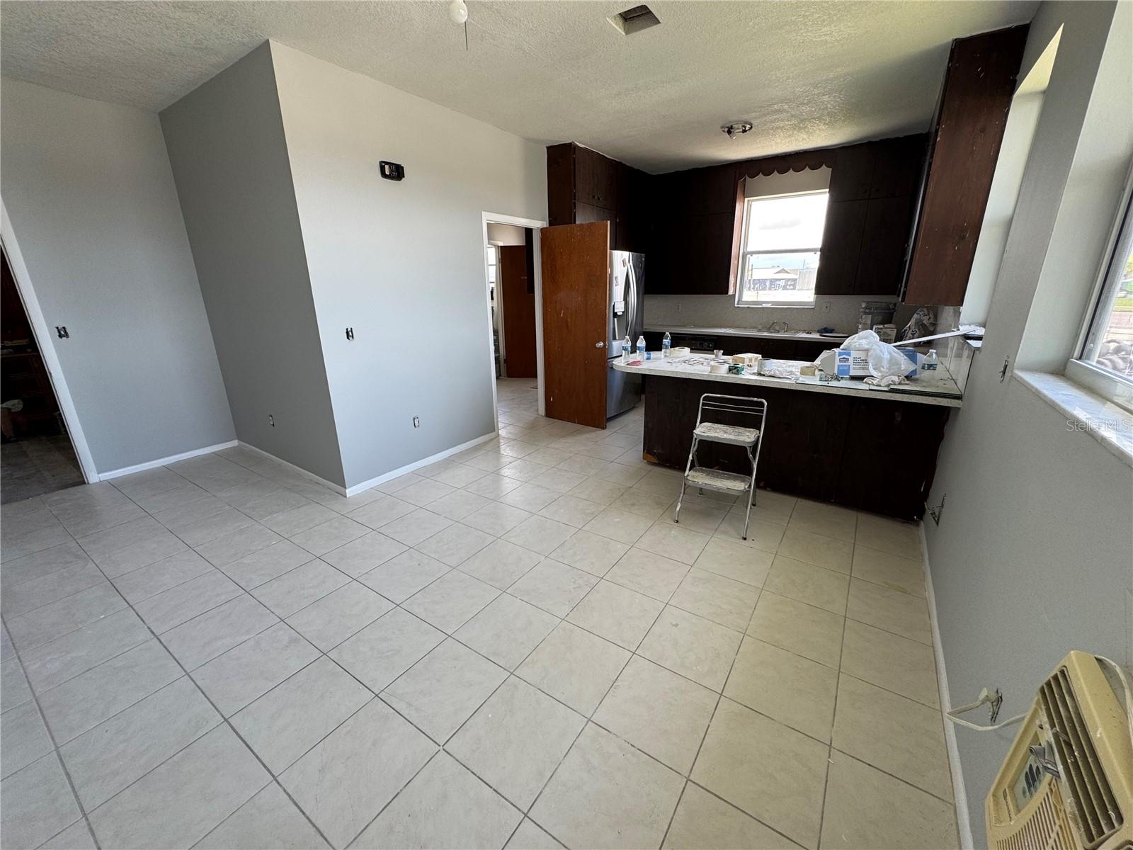 SIBLEYS CHARLOTTE HARBOR - Commercial Sale