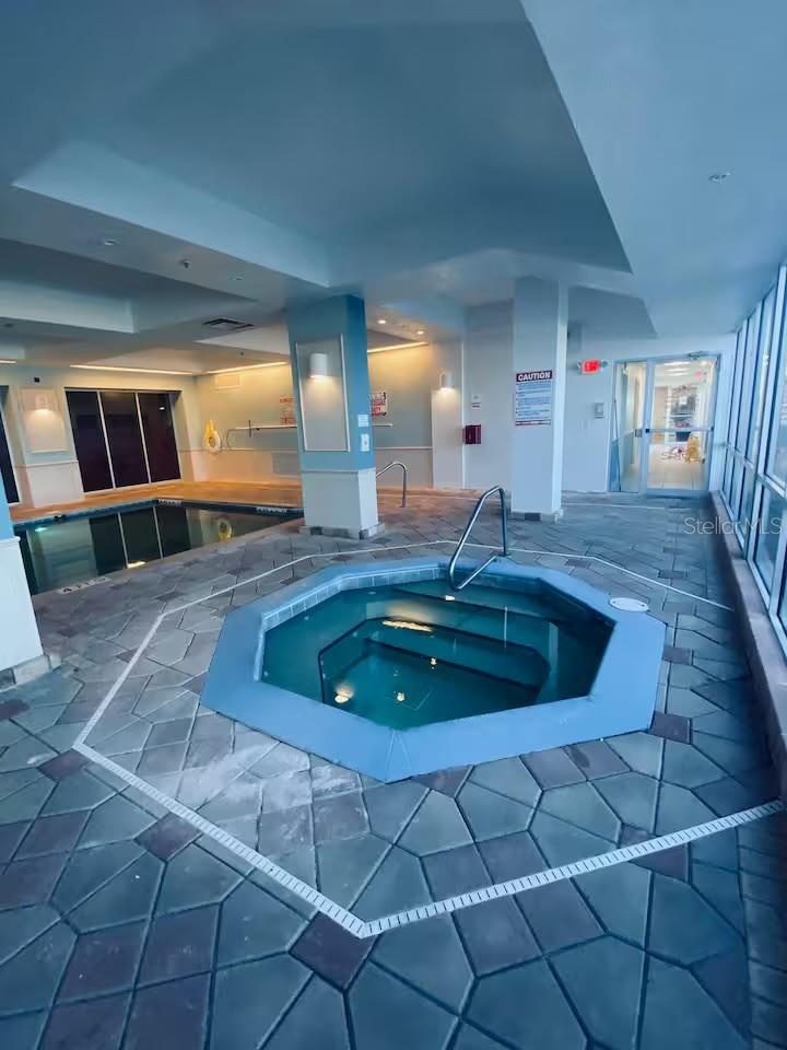 DAYTONA BEACH RESORT & CONF CENTER - Residential