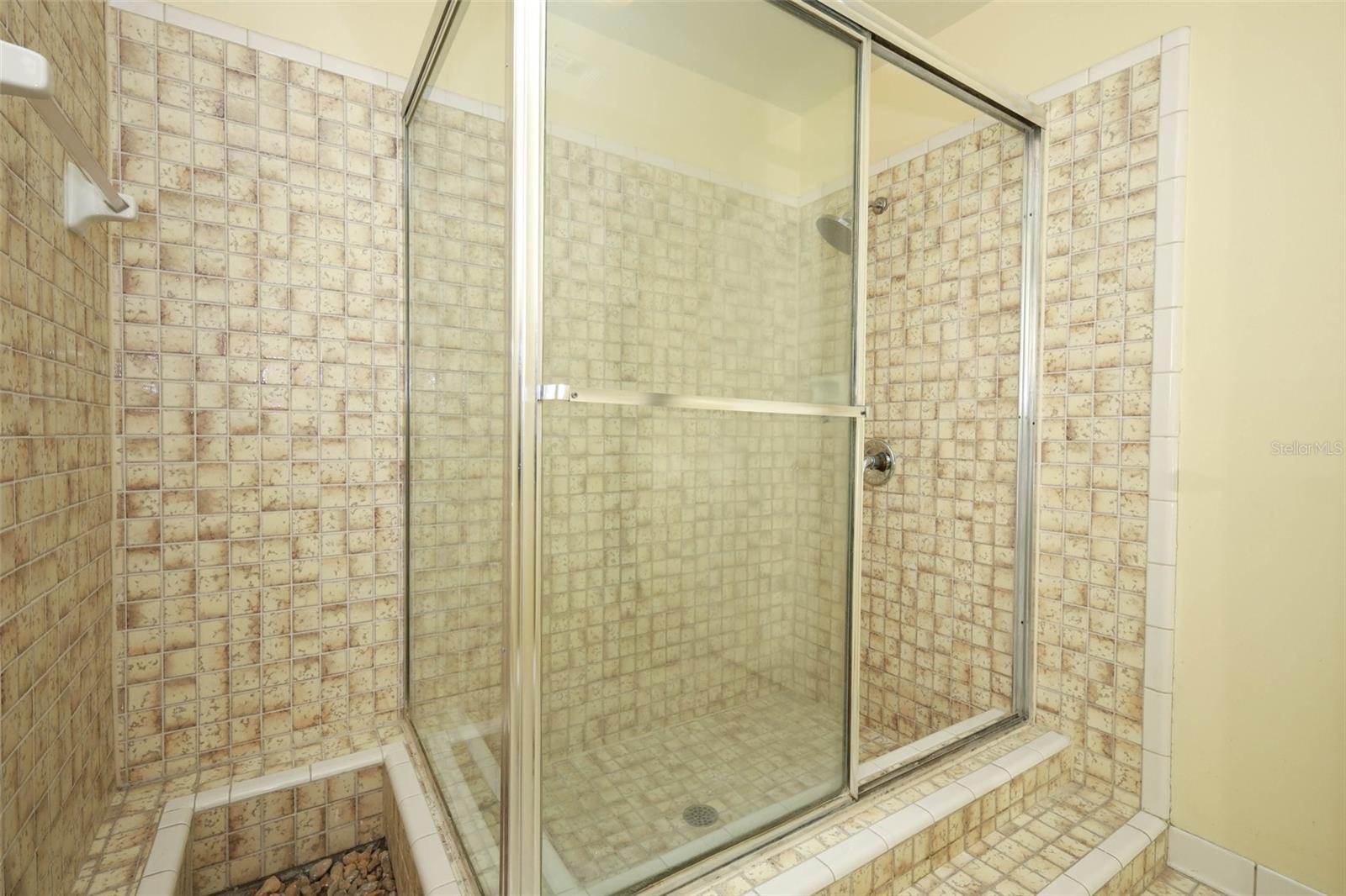 LANDINGS THE - Residential