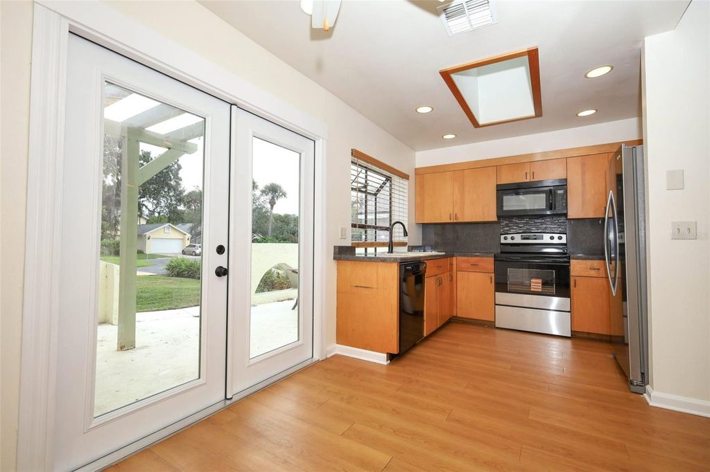 Photo of 648 Fallsmead Circle, Longwood, FL 32750 (MLS # O6354256)