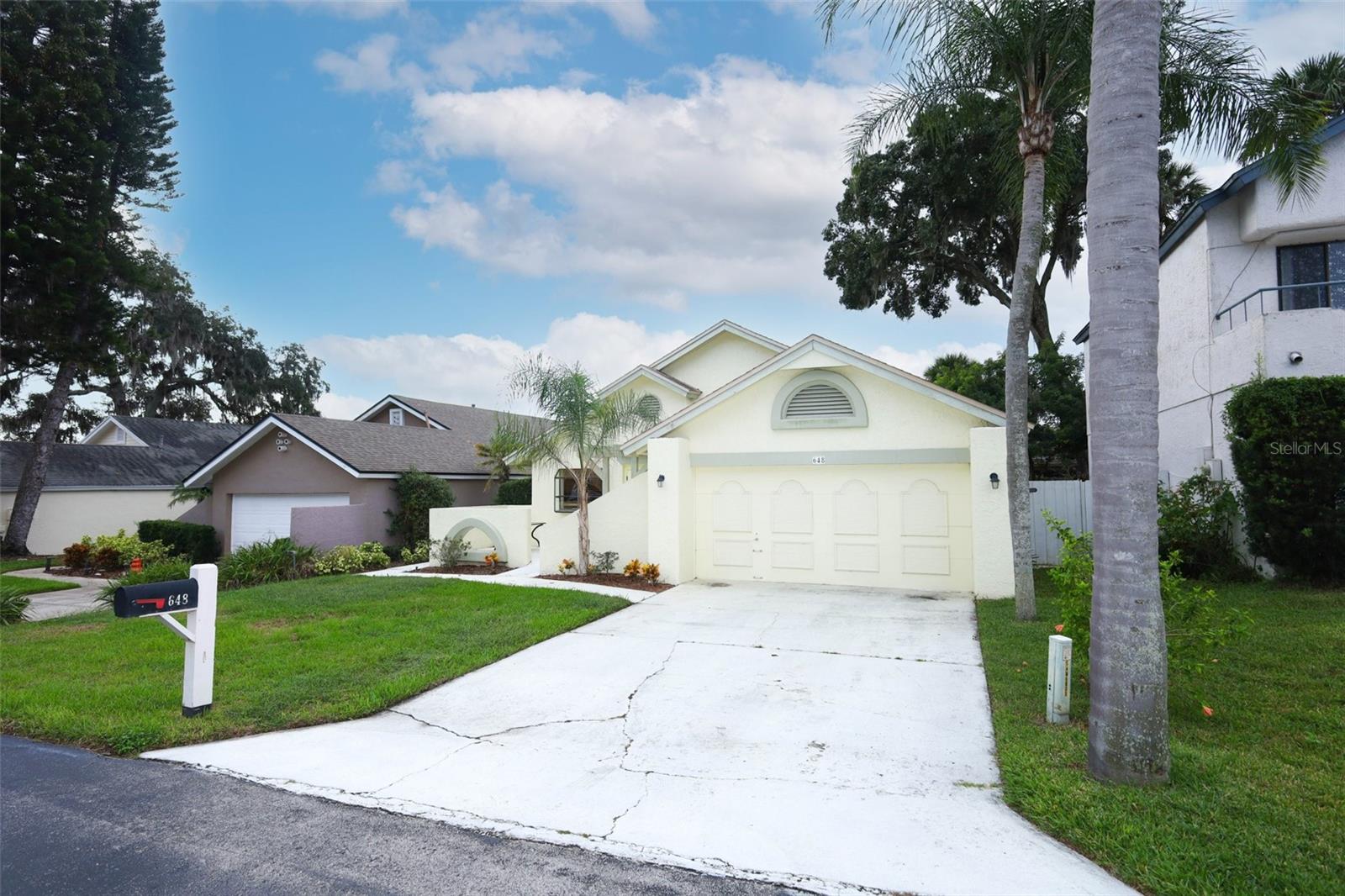 LANDINGS THE - Residential