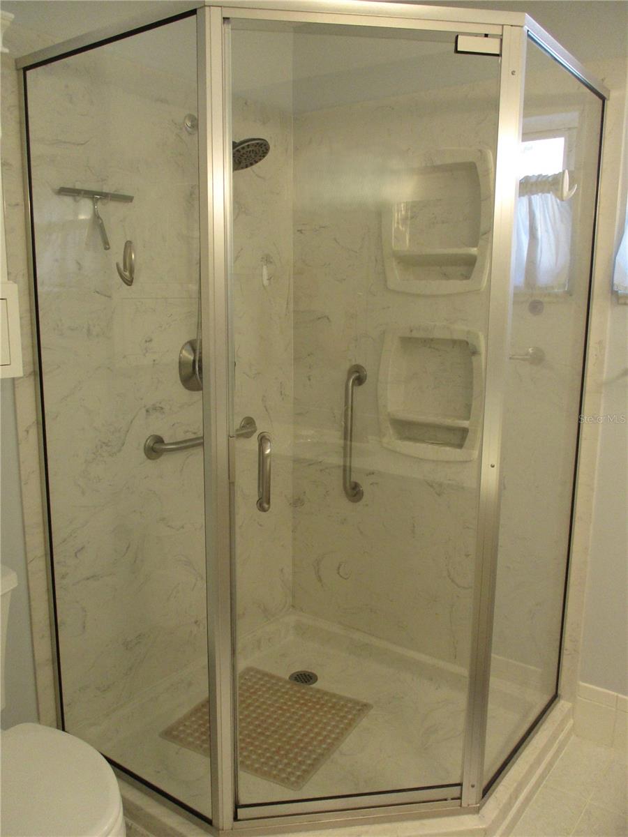 SPRUCE CREEK PRESERVE V - Residential