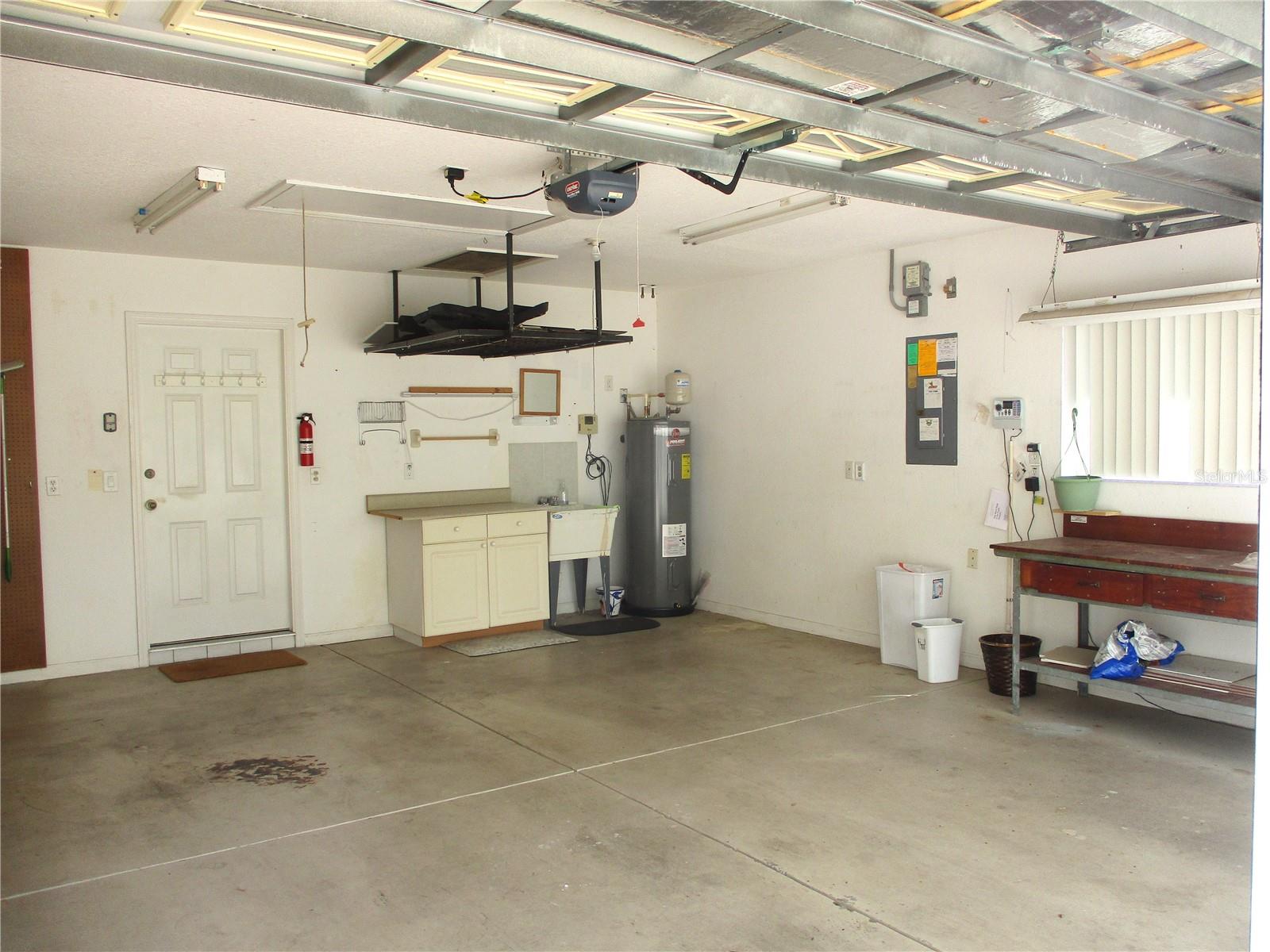 SPRUCE CREEK PRESERVE V - Residential