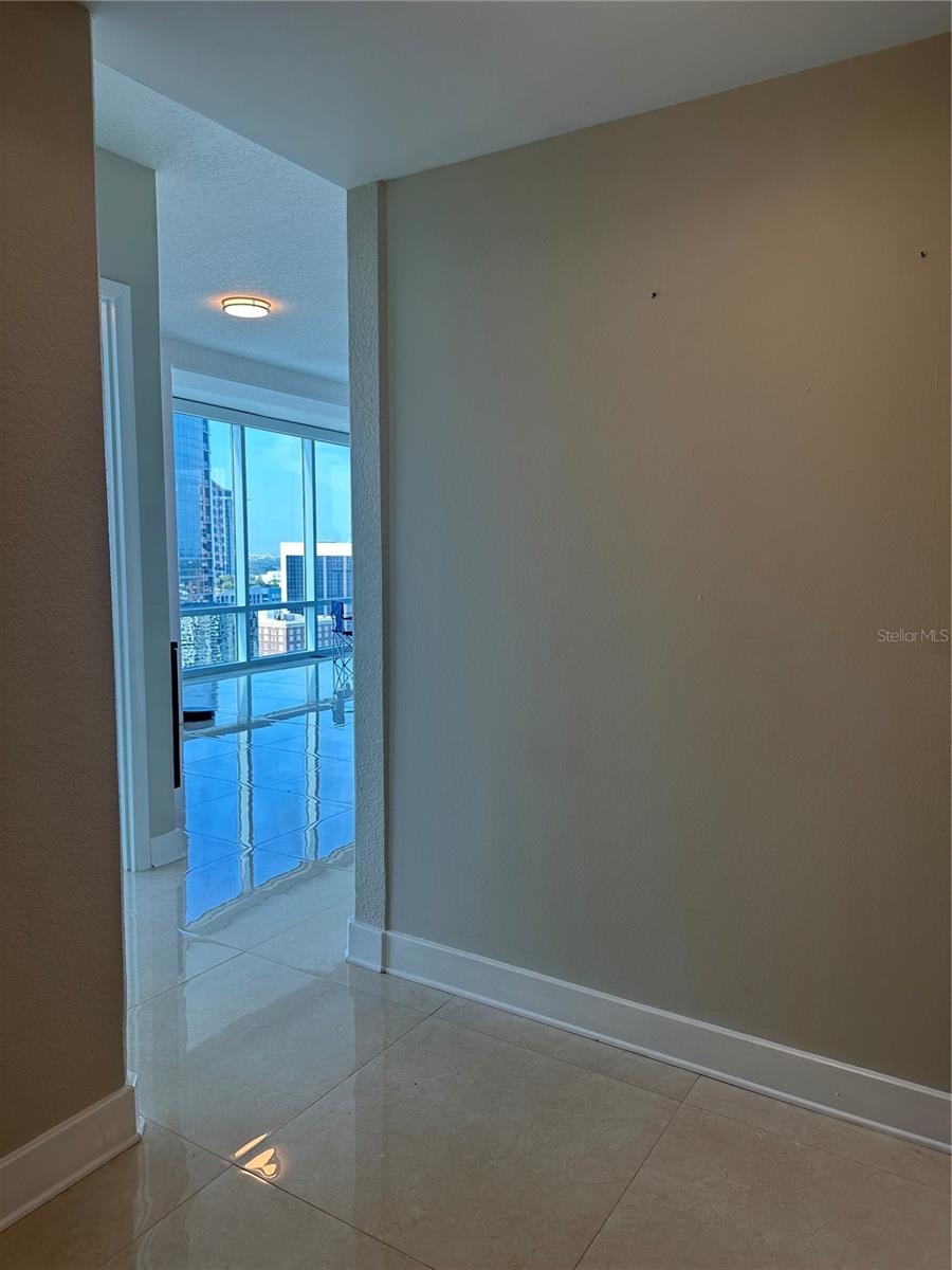 150 E ROBINSON STREET 2002