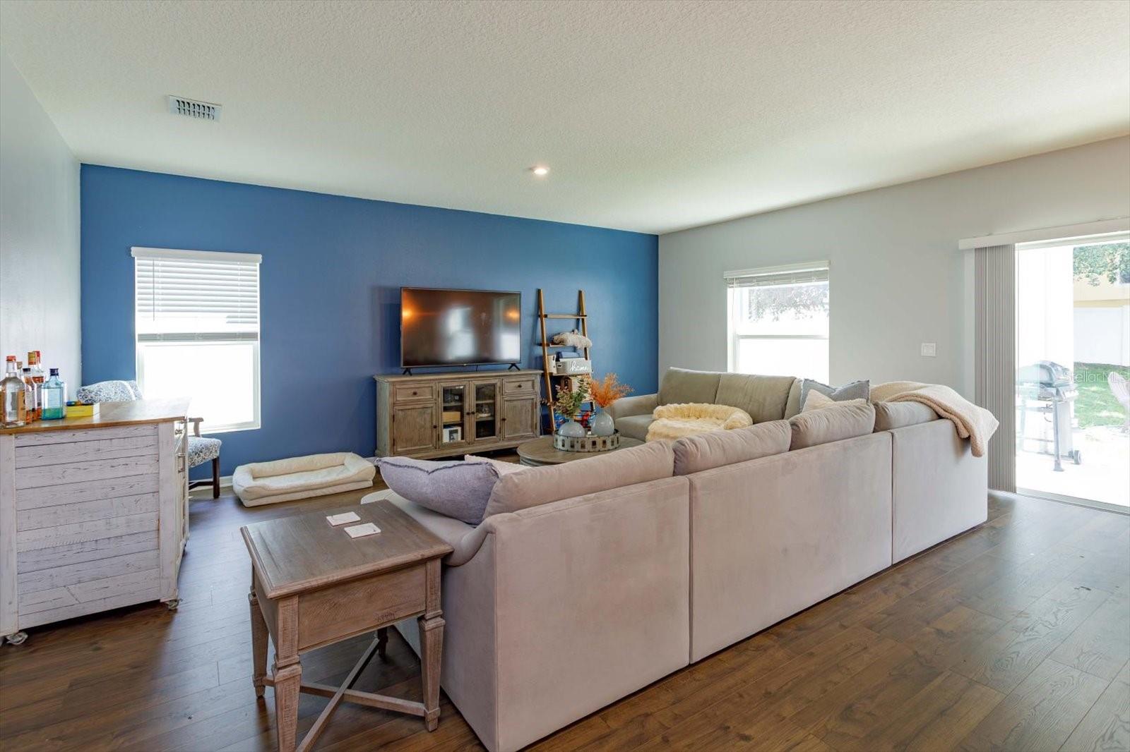 89 PRAIRIE FALCON DRIVE
