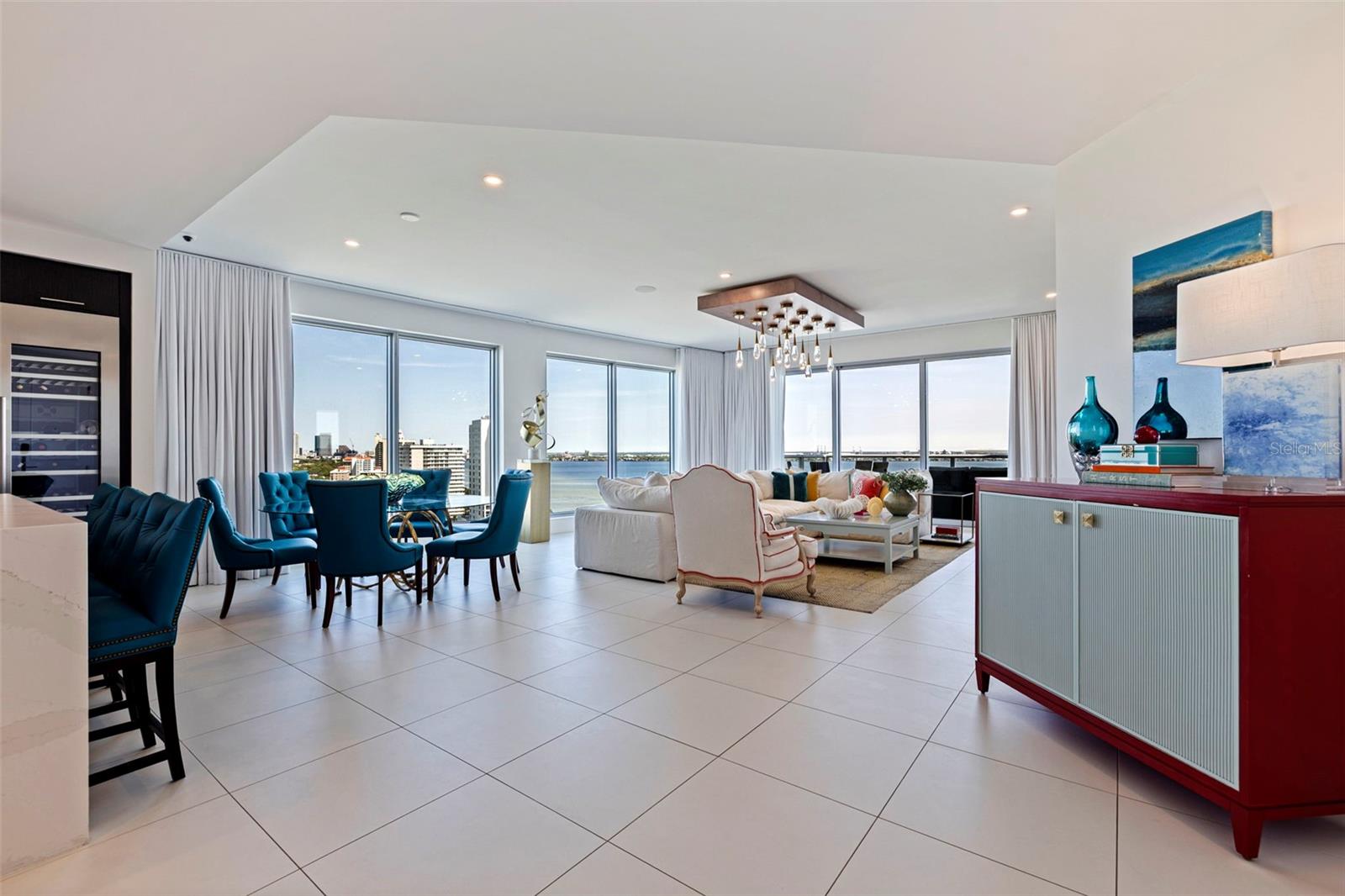 ALTURA BAYSHORE - Residential