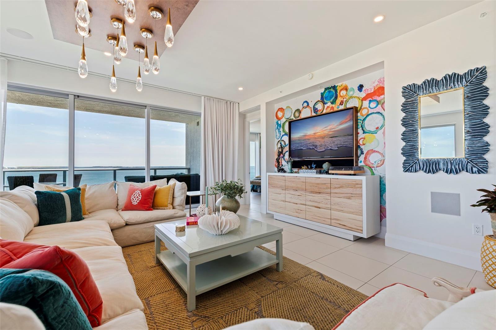 ALTURA BAYSHORE - Residential