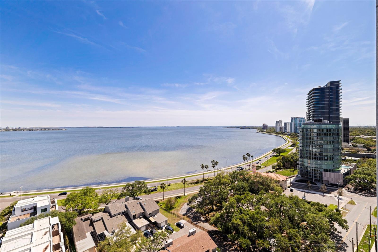 ALTURA BAYSHORE - Residential