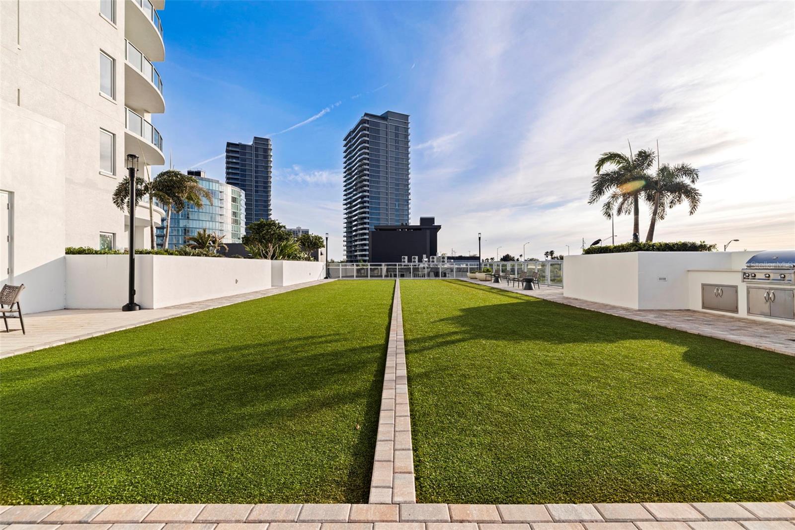 ALTURA BAYSHORE - Residential