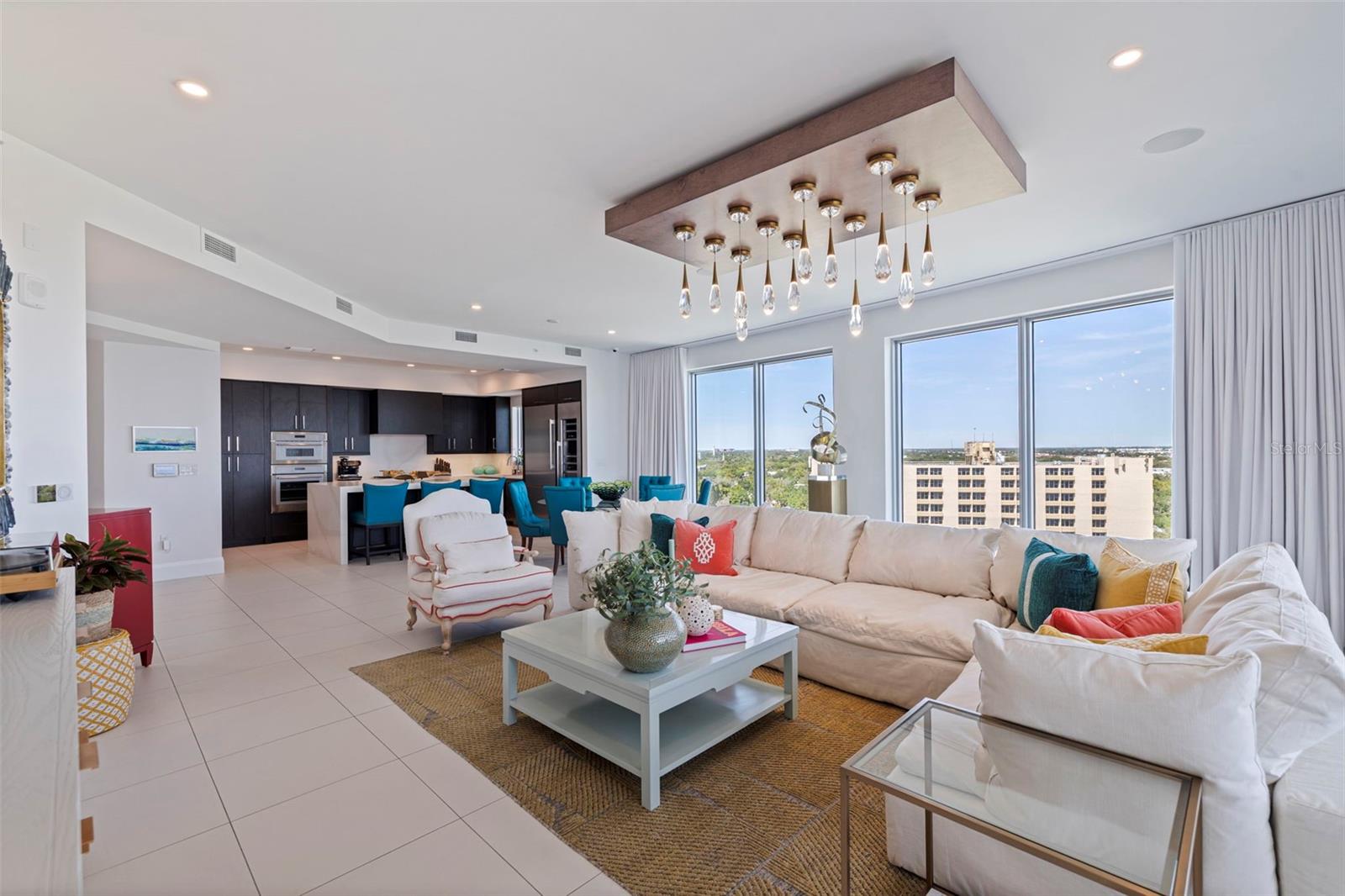 ALTURA BAYSHORE - Residential