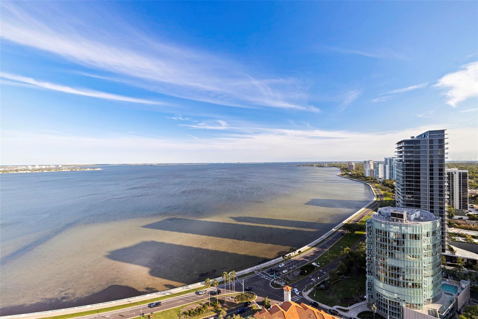 ALTURA BAYSHORE - Residential