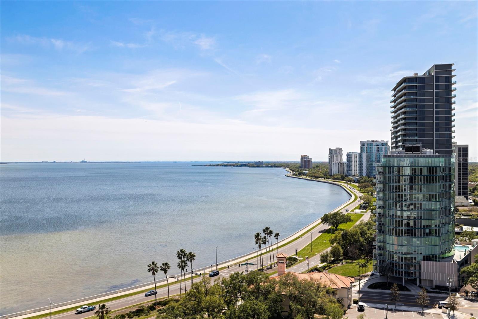 ALTURA BAYSHORE - Residential