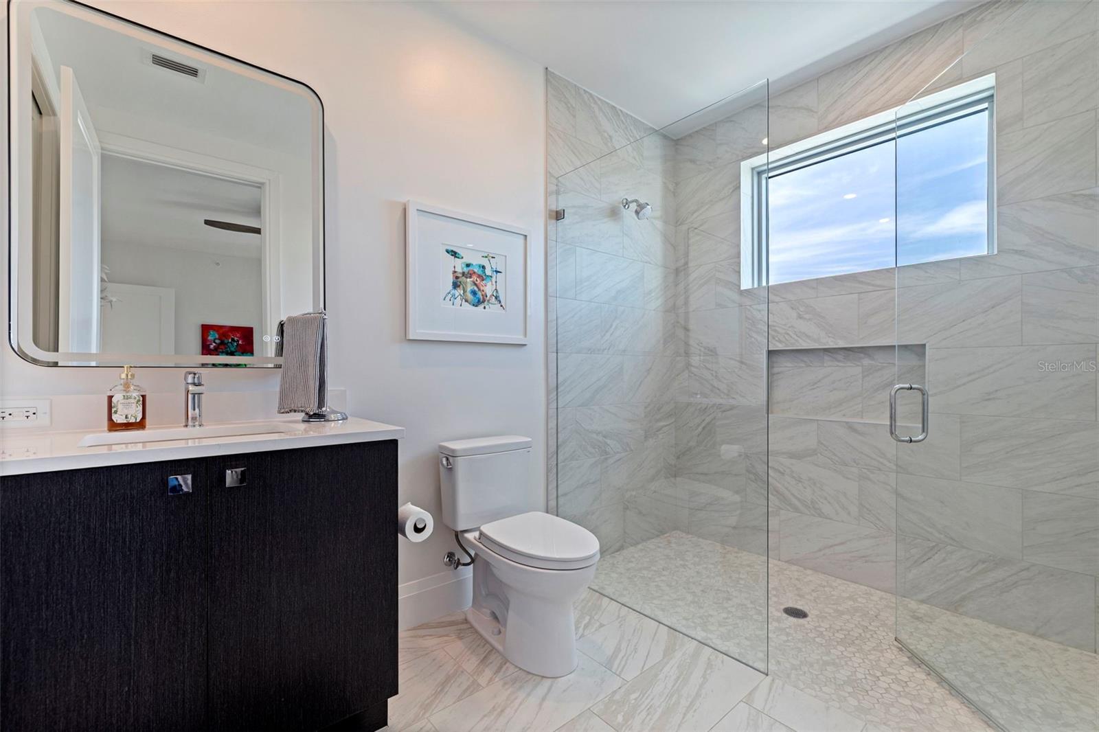 ALTURA BAYSHORE - Residential