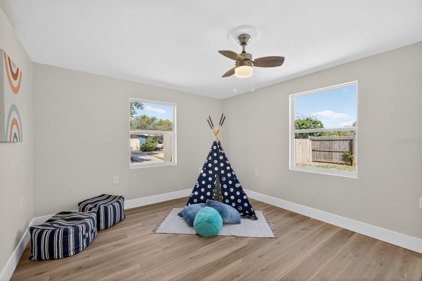 REGENCY PARK - Residential