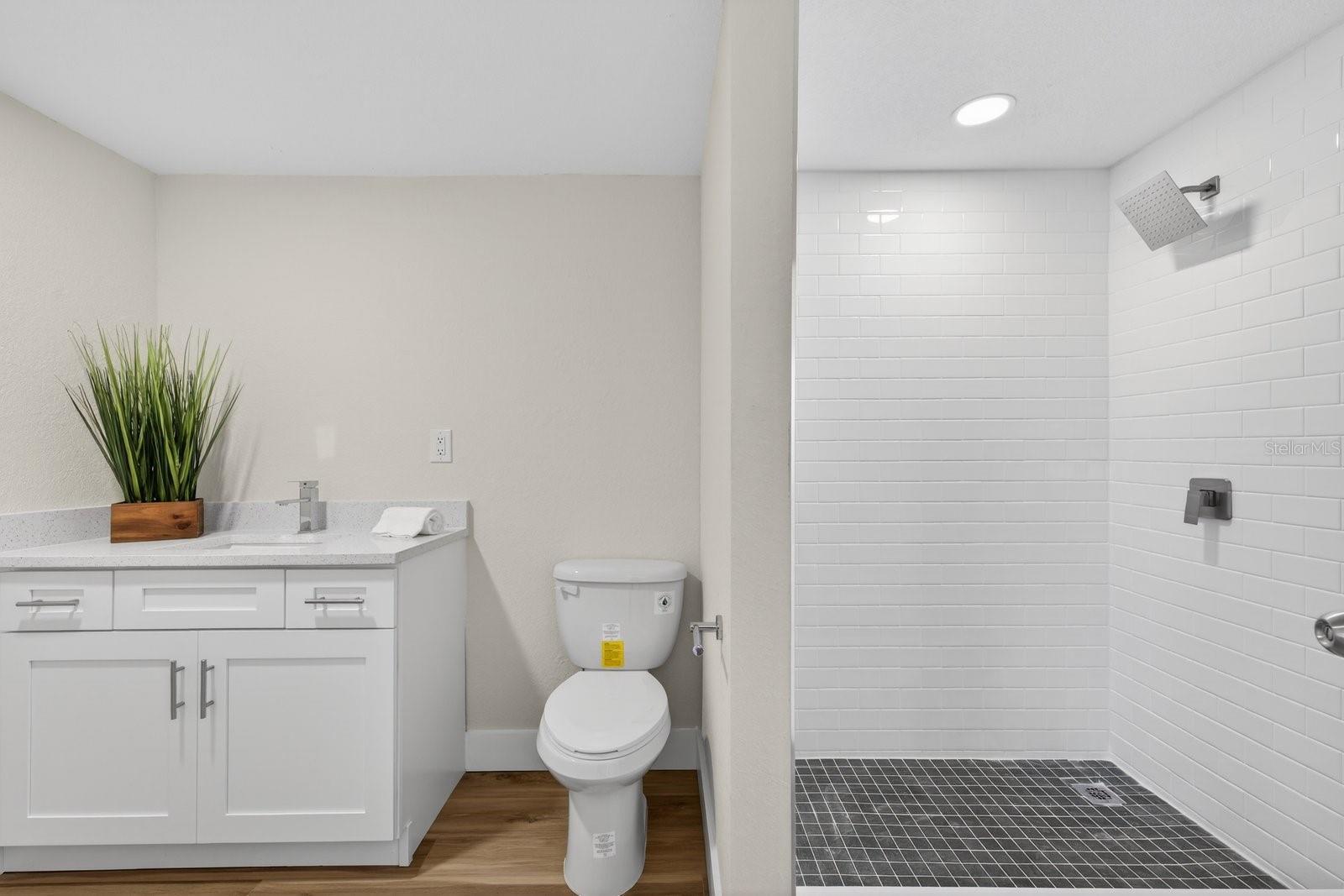 REGENCY PARK - Residential