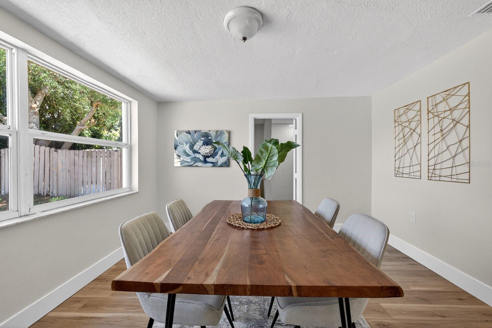 REGENCY PARK - Residential