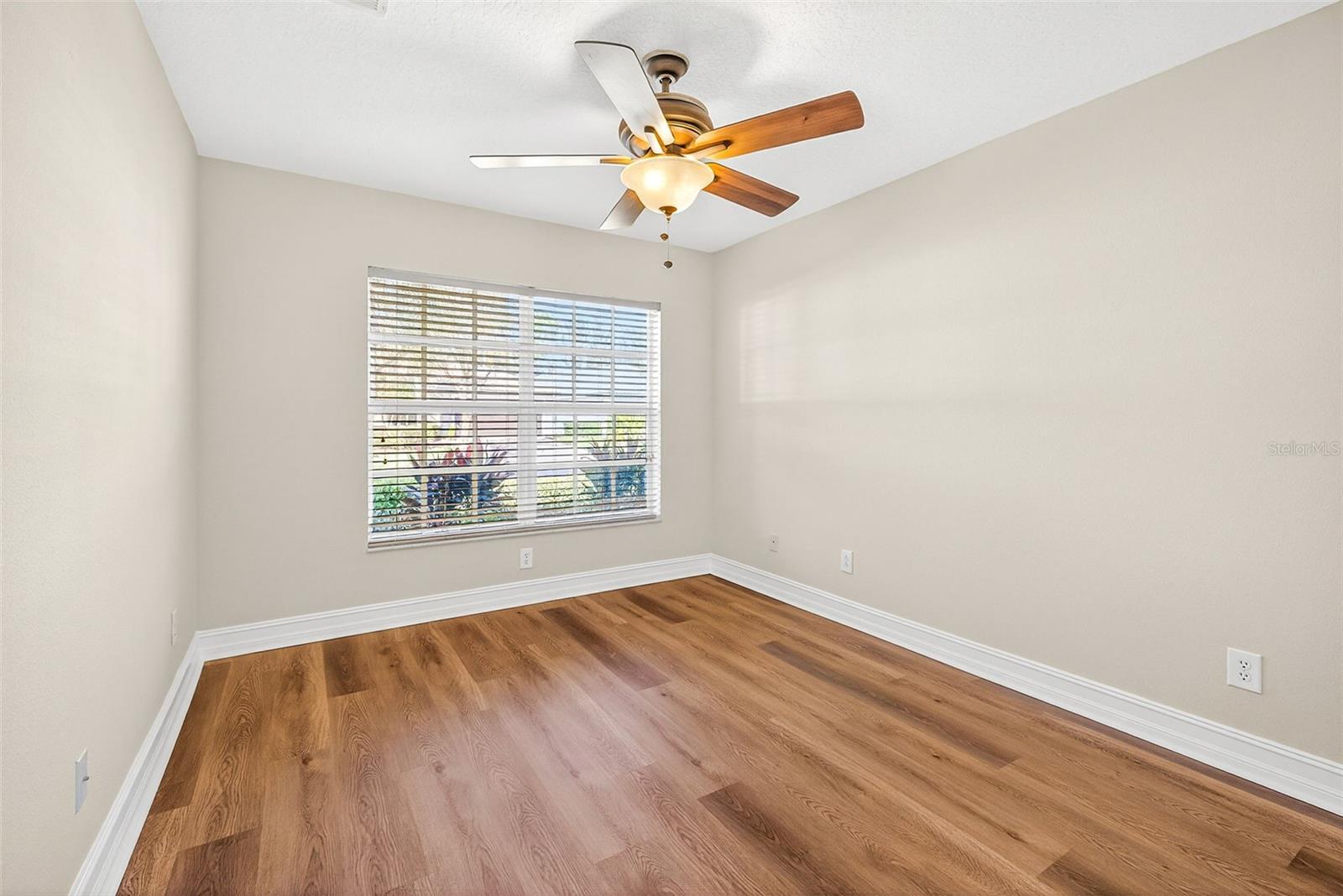 VALENCIA LAKES PH 2 - Residential