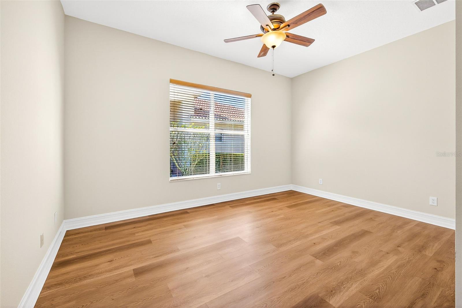 VALENCIA LAKES PH 2 - Residential