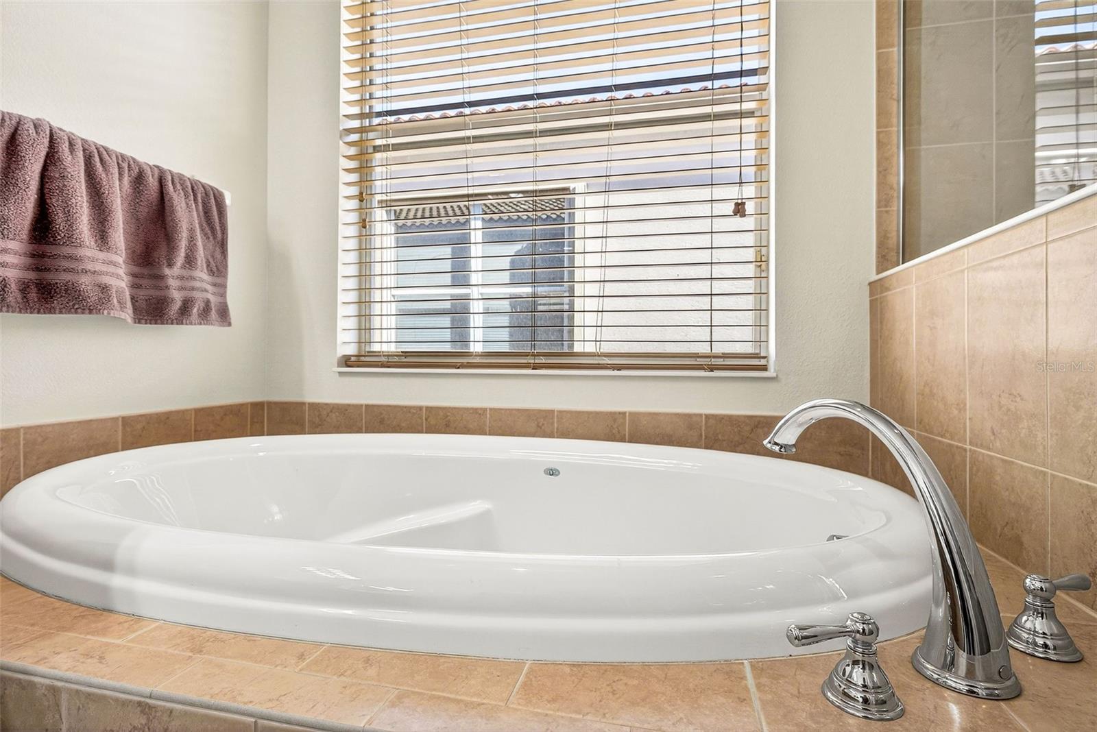 VALENCIA LAKES PH 2 - Residential