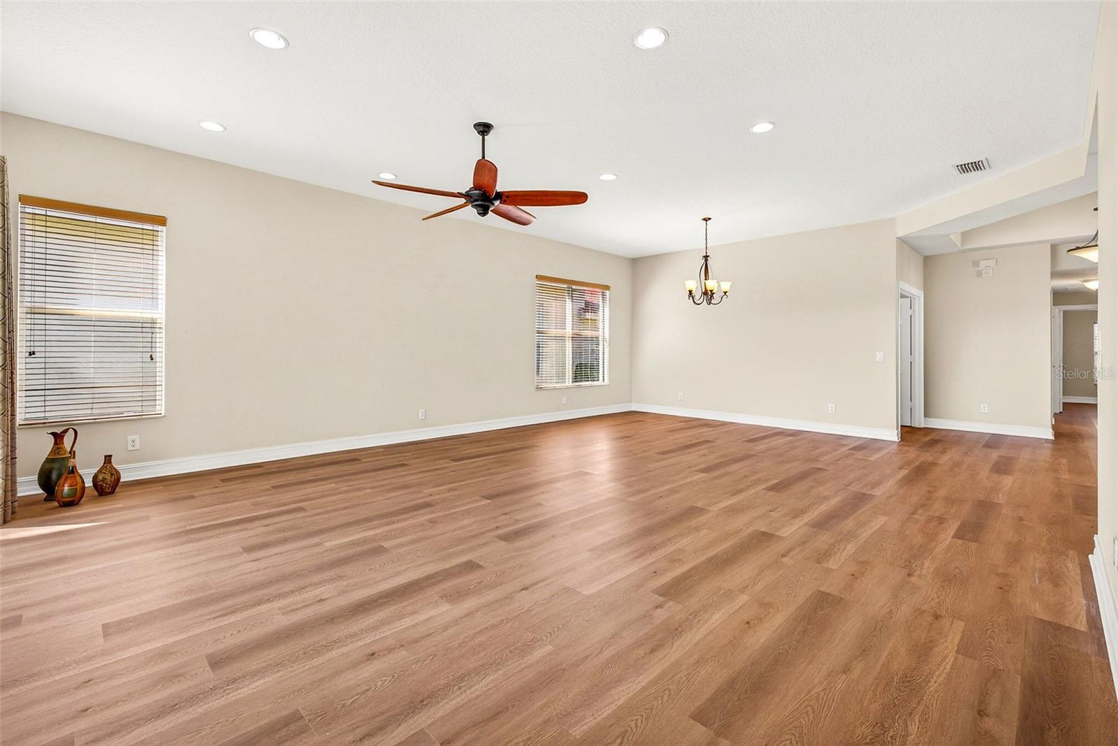 VALENCIA LAKES PH 2 - Residential