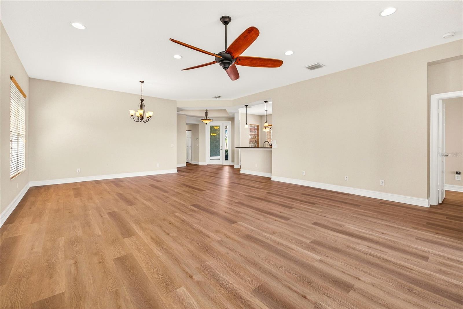 VALENCIA LAKES PH 2 - Residential