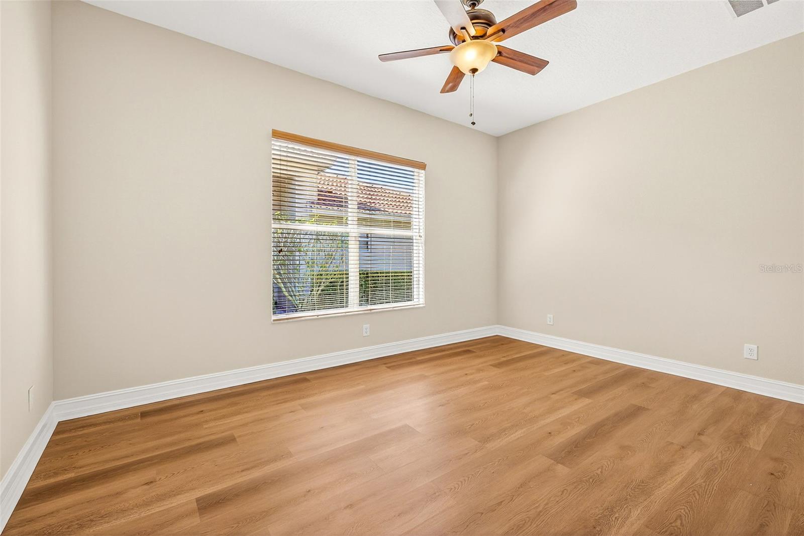 VALENCIA LAKES PH 2 - Residential