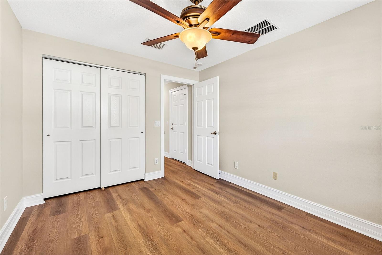 VALENCIA LAKES PH 2 - Residential