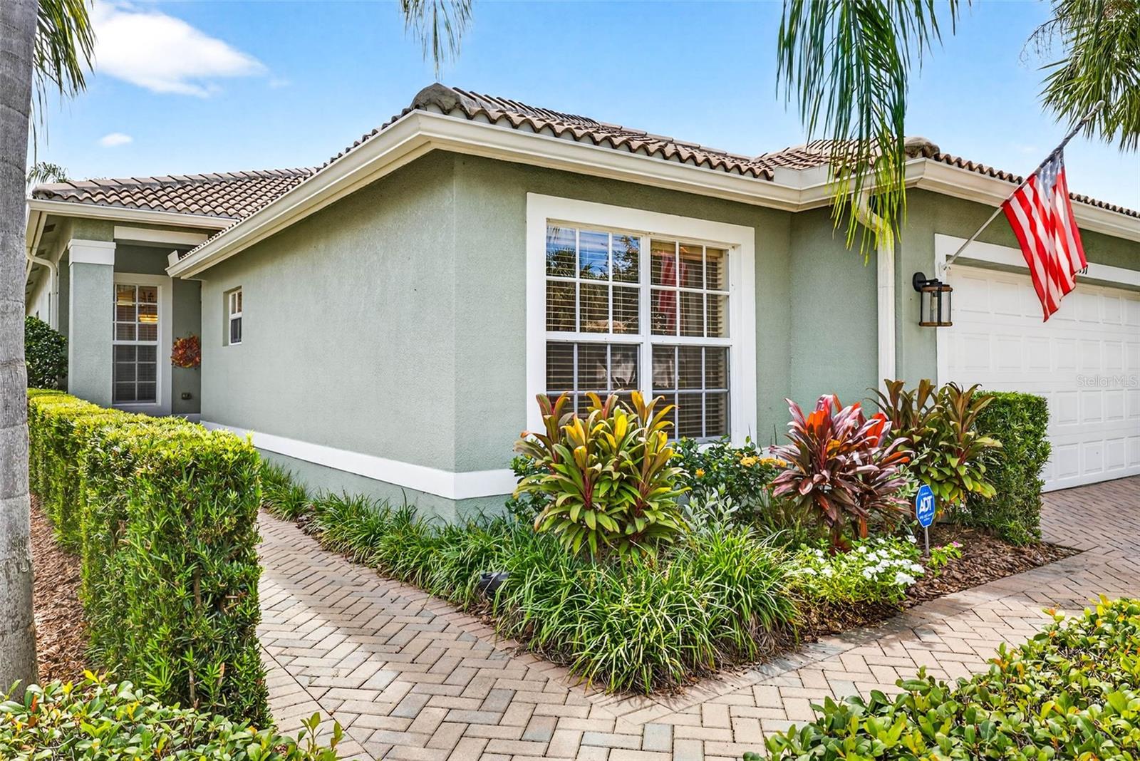 VALENCIA LAKES PH 2 - Residential