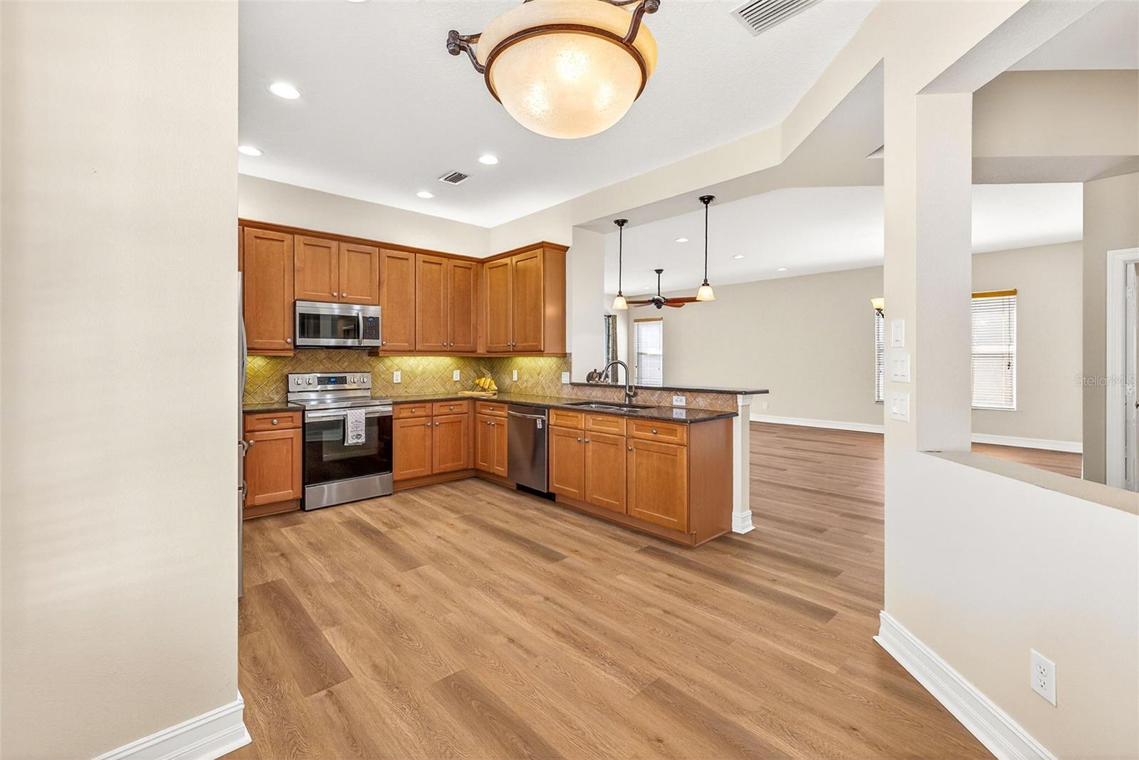 VALENCIA LAKES PH 2 - Residential