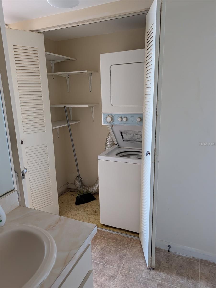 PROMENADES WEST - Residential