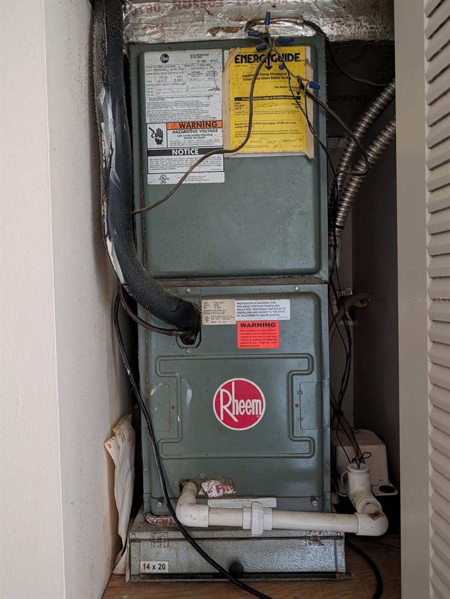 PROMENADES WEST - Residential