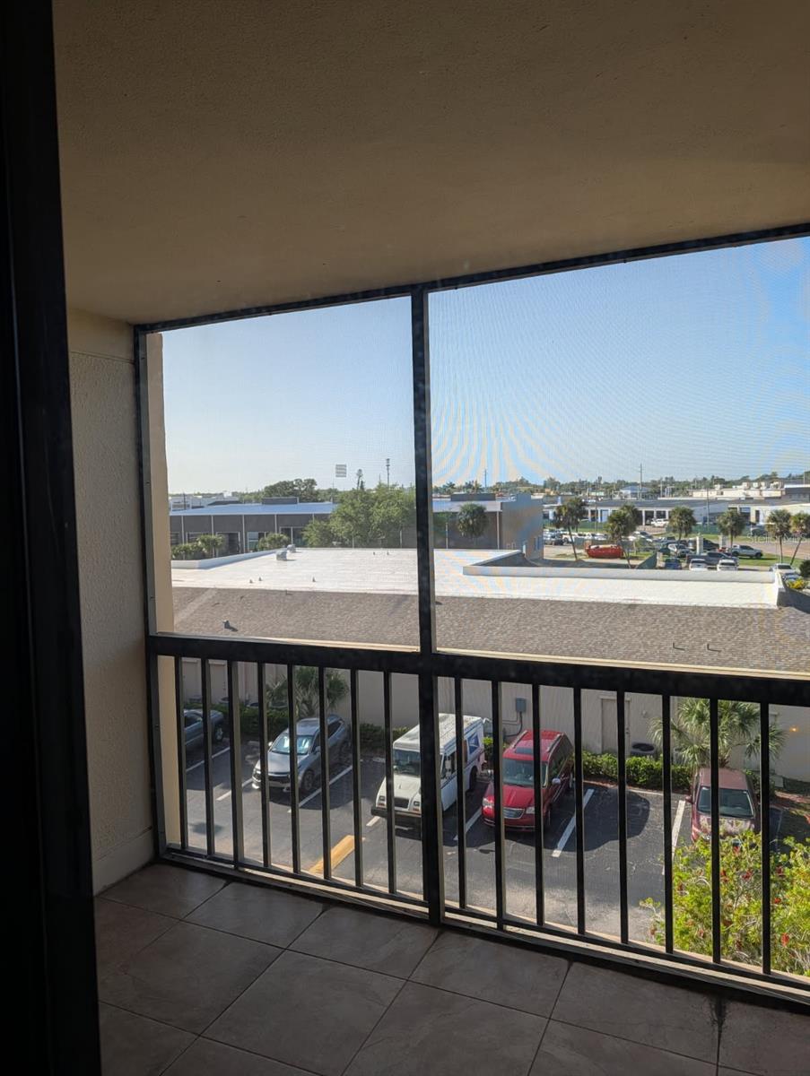 PROMENADES WEST - Residential