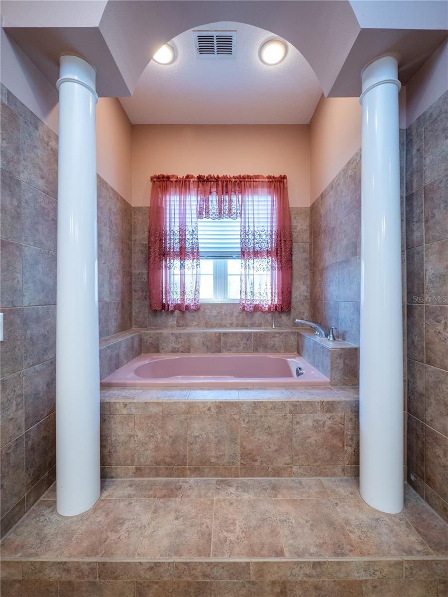 WHITE OAK VILLAGE PH 02 - Residential