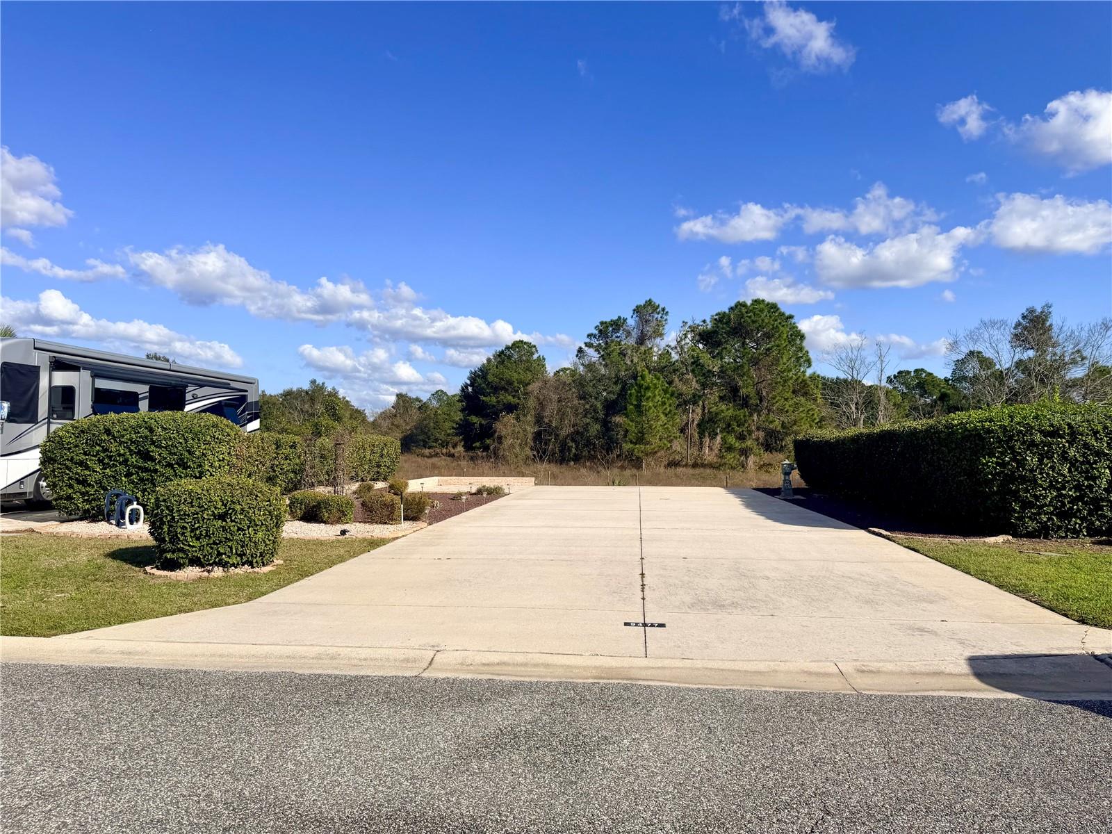 FLORIDA GRANDE MOTOR COACH RESIDENCE - Land