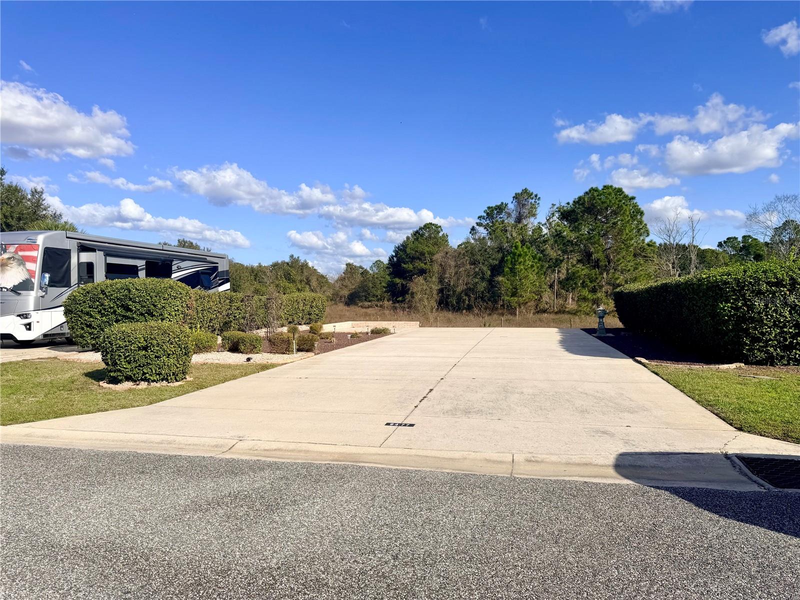 FLORIDA GRANDE MOTOR COACH RESIDENCE - Land