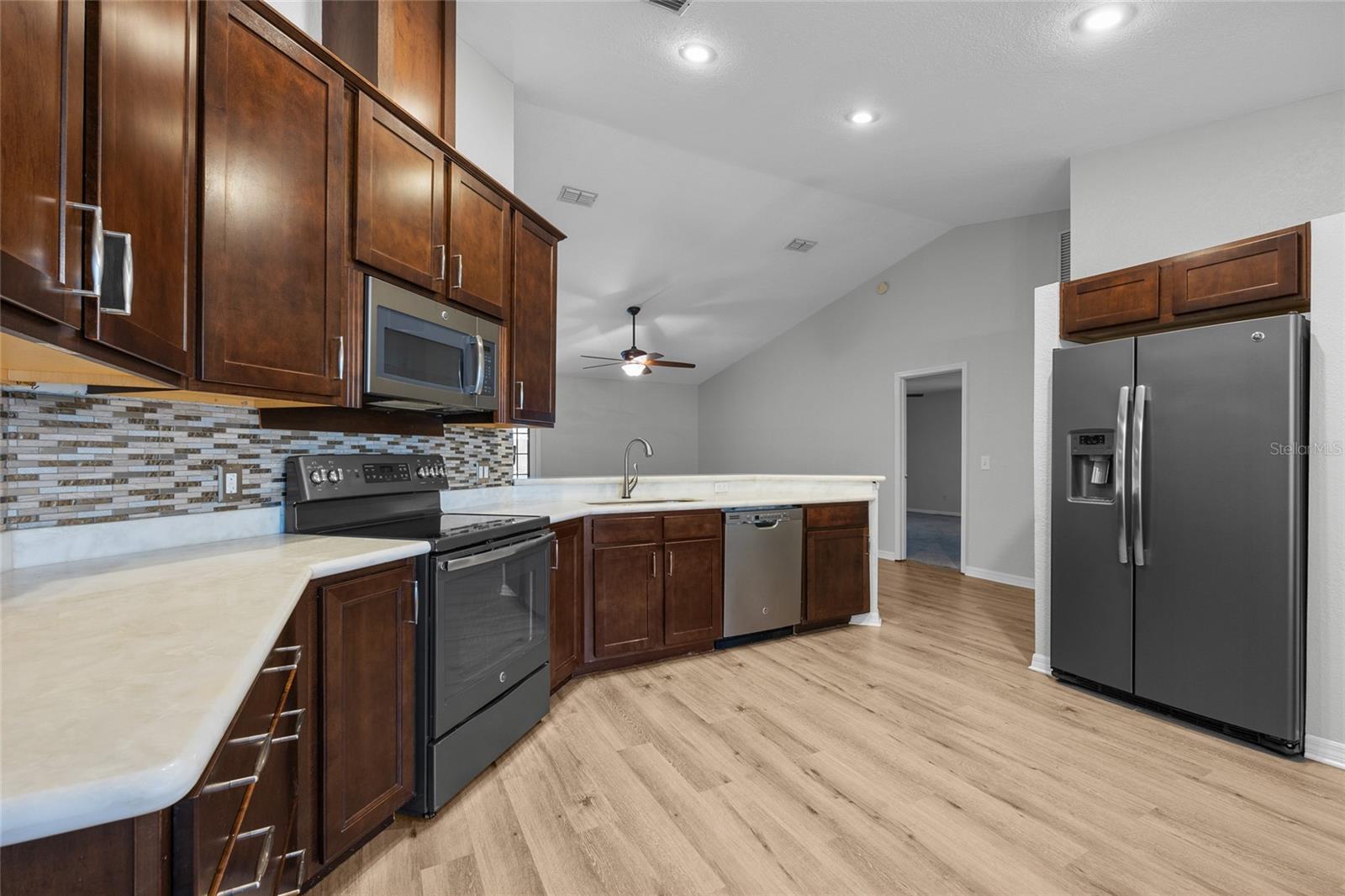 REPLAT OF SYLVANIA TERRACE - Residential