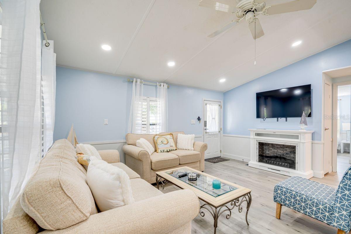 ORANGE BLOSSOM GARDENS UNIT 03-1B - Residential