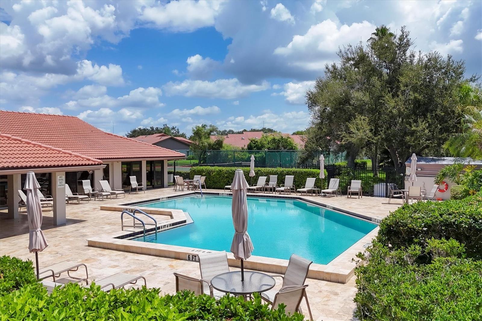 LAKESHORE VILLAGE - Residential