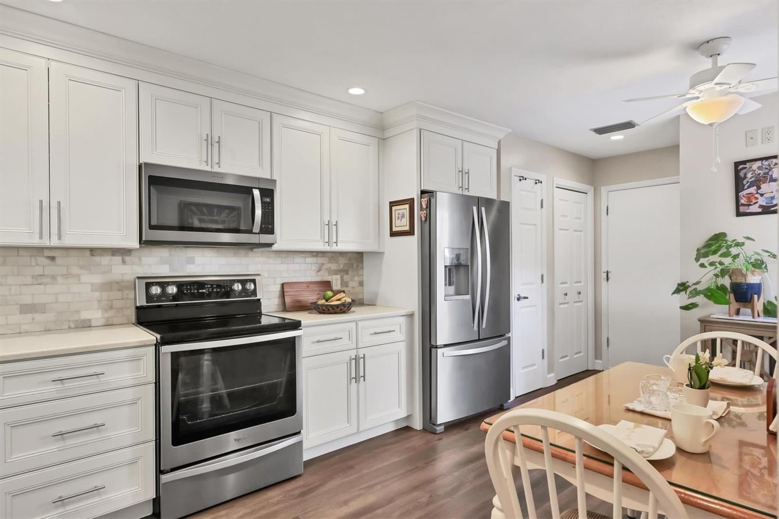 LAKESHORE VILLAGE - Residential