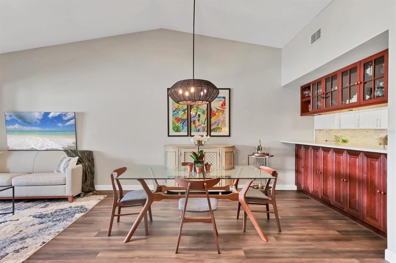 LAKESHORE VILLAGE - Residential