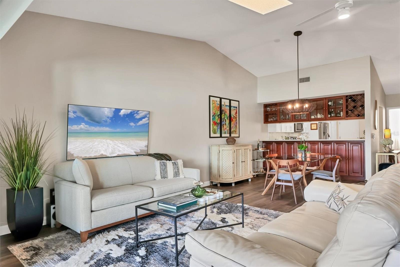 LAKESHORE VILLAGE - Residential