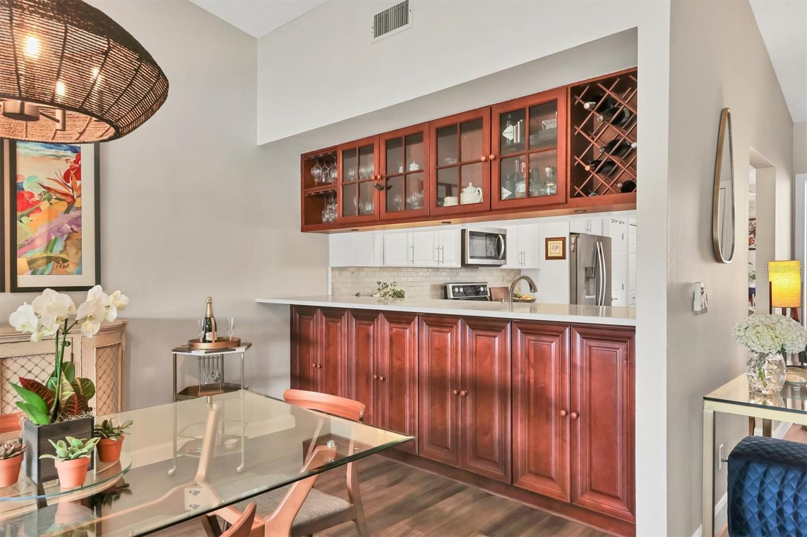 LAKESHORE VILLAGE - Residential