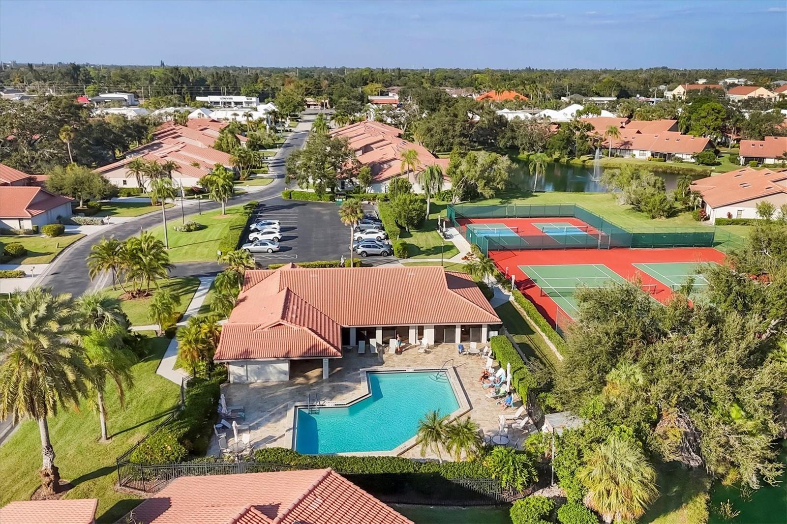 LAKESHORE VILLAGE - Residential