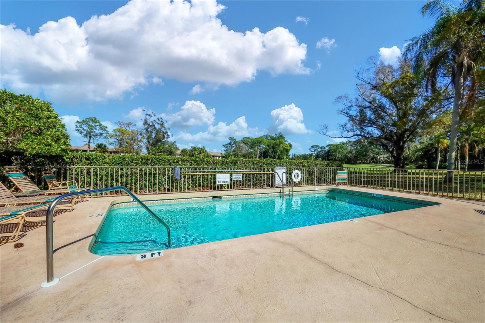 QUAIL HOLLOW - Residential